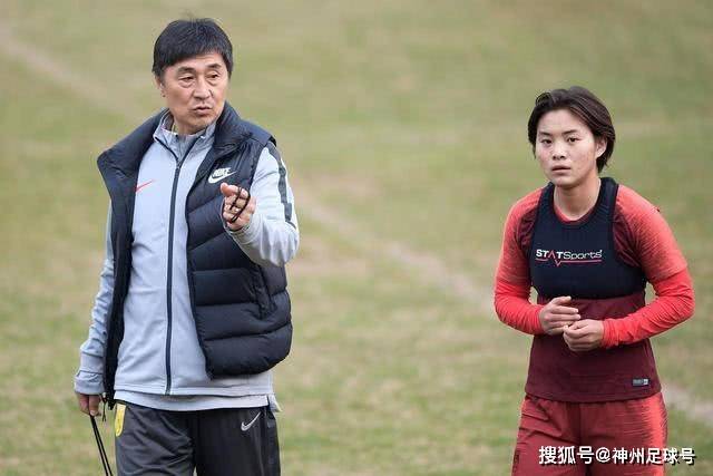 年轻领袖的蜕变与奉献：博古的故事